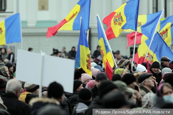 Активисты партии Шор перекрыли крупный проспект в Кишиневе