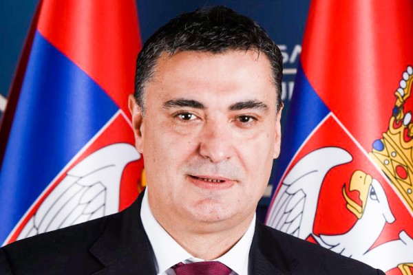 Министру экономики Сербии предложили уйти в отставку после слов о России