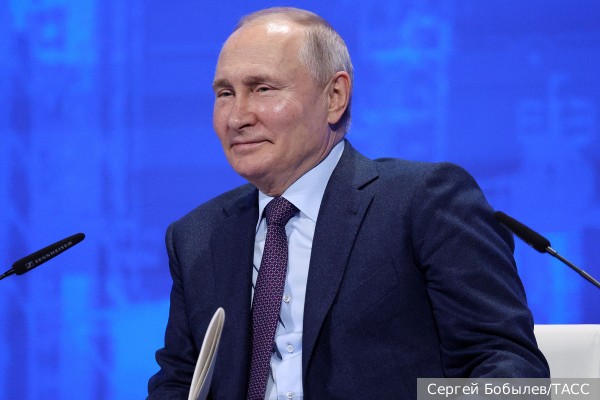 Путин рассказал, почему в России тараканов называют «прусаки»