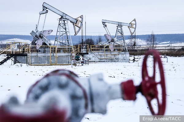 Россия продлила добровольное сокращение добычи нефти