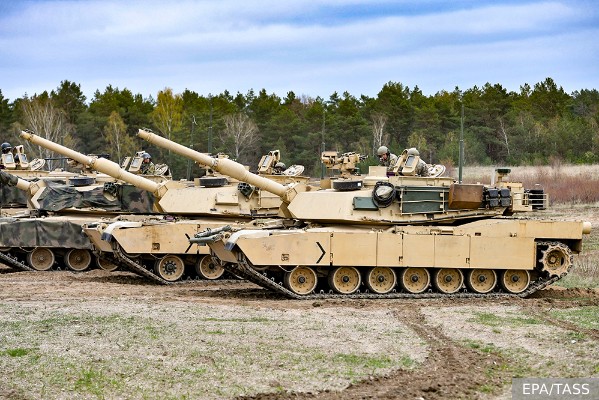 США решили передать Украине старые танки Abrams со складов Пентагона