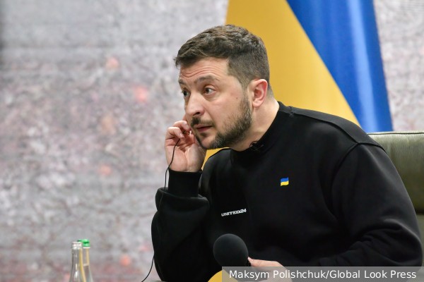 У Киева возникли сложности с организацией разговора Зеленского и Си