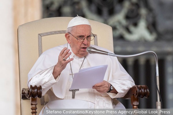 Папа Римский готов помирить УПЦ и ПЦУ в вопросе о лавре