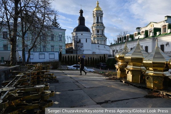 Зеленский назвал Украину «территорией религиозной свободы»