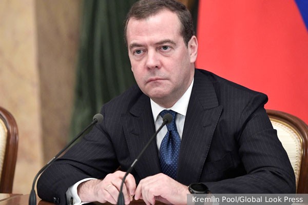 Медведев указал на риски региональных конфликтов в бывших колониях Запада