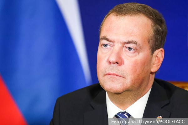 Медведев: Власти Украины получат за все содеянное против Киево-Печерской лавры