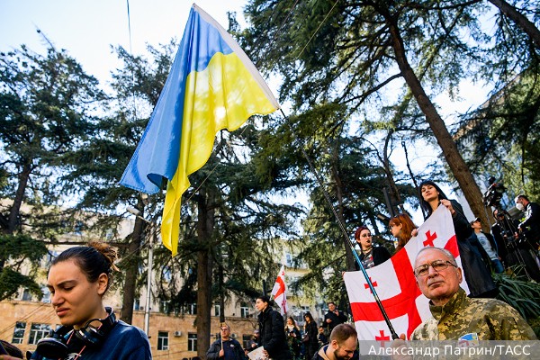 Грузинский аналитик объявил о желании Киева сменить власть в Грузии