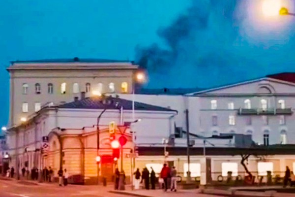 В здании Минобороны в Москве начался пожар