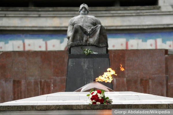 Президент Грузии предложила переделать мемориал павшим в Великой Отечественной