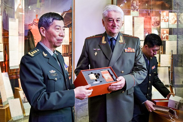 Китайская делегация посетила академию Генштаба ВС России