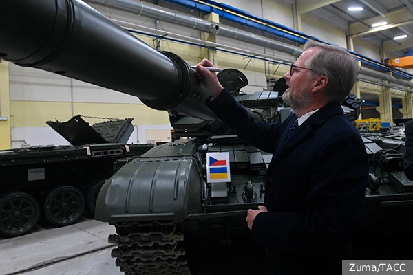 В МИД сочли вопиющим изъятие Чехией танков из Марокко для передачи Киеву