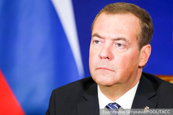 Медведев растолковал слова Столтенберга о вступлении Украины в НАТО
