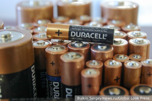 Экономика: Эксперты объяснили, чем Россия может заменить американские батарейки Duracell