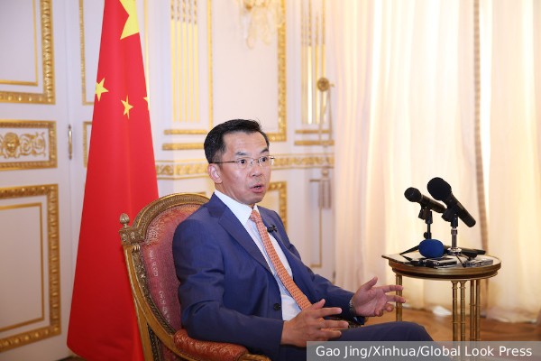 Страны Балтии решили вызвать представителей КНР из-за заявлений посла Китая о Крыме