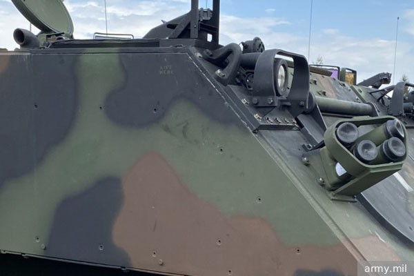 Российские разведчики показали захваченный у ВСУ американский бронетранспортер M113