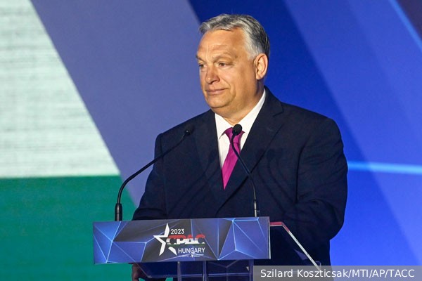 Орбан выбрал странный способ борьбы с диктатурой Америки