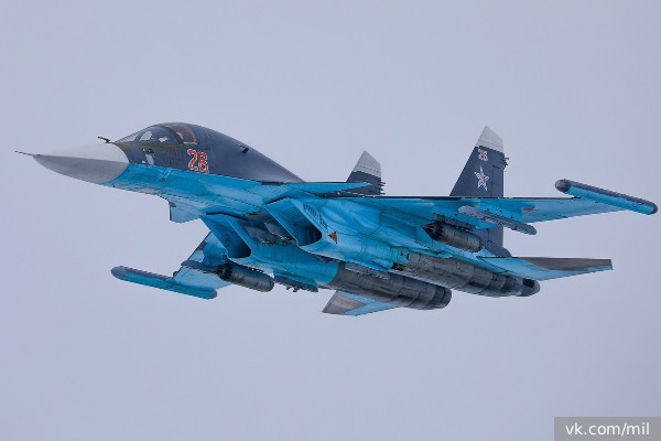 Минобороны: Российский бомбардировщик Су-34 накрыл в Харьковской области управляемыми бомбами иностранных наемников