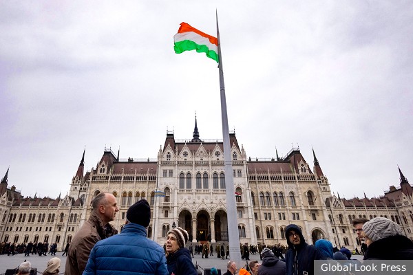 Венгрия заблокировала выделение помощи Киеву из Европейского фонда мира 