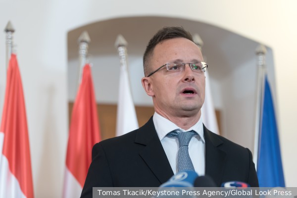 Венгрия объяснила блокирование помощи Украине