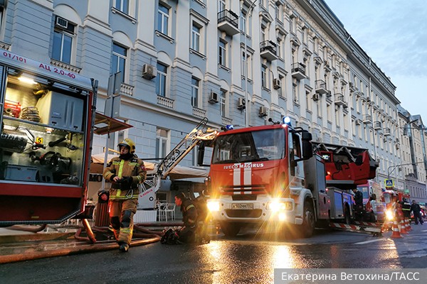 Пожар произошел в старинном доме в центре Москвы, где проживают российские артисты и деятели культуры