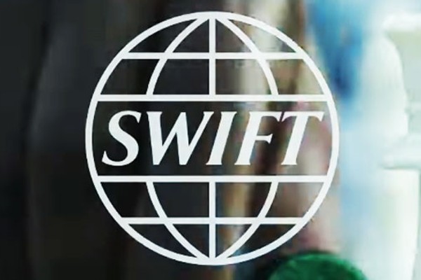 МИД назвал последствия отказа подключить Россельхозбанк к SWIFT