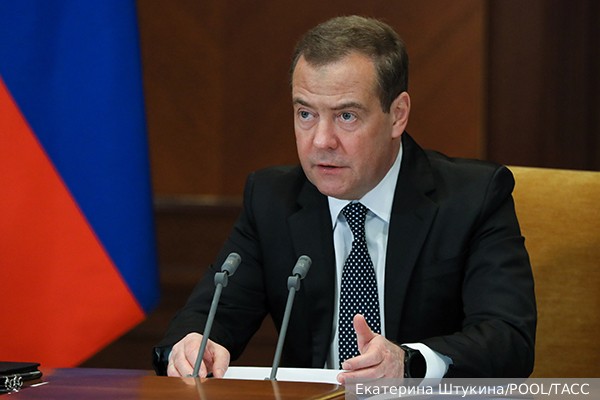 Медведев заявил о необходимости «уничтожить природу нацистской власти в Киеве»