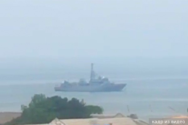 Атакованный ВСУ корабль «Иван Хурс» самостоятельно вернулся в Севастополь