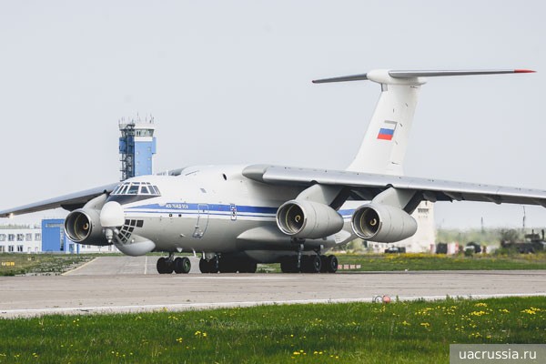 Обновленный военно-транспортный самолет Ил-76МД-90А передали Минобороны