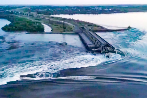 Власти оценили масштабы разрушений Каховской ГЭС