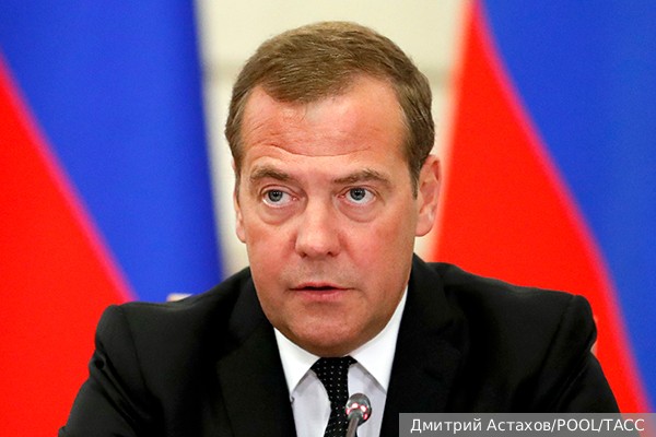 Медведев: У заявившего о войсках НАТО на Украине Расмуссена «доктринерское слабоумие»