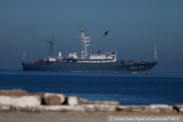 Корабль «Приазовье» отразил украинскую атаку в Черном море