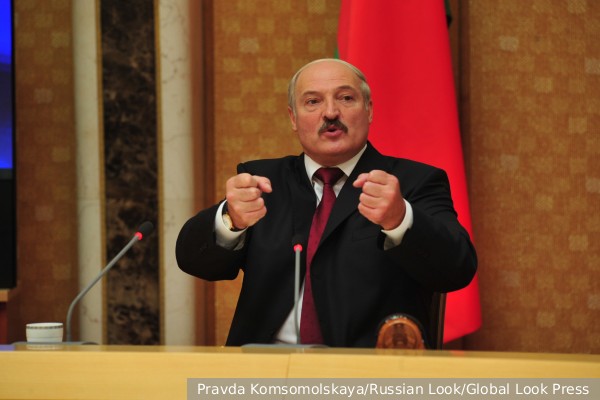 Лукашенко пригрозил, не колеблясь, применить ядерное оружие против врага