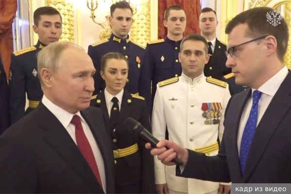 Путин: Иностранная военная техника горит за милую душу