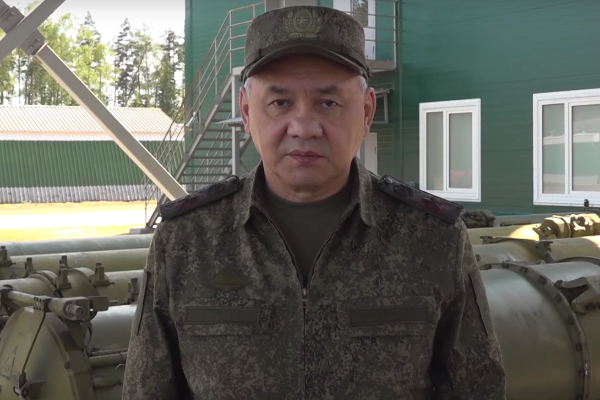 Шойгу провел совещание с командованием группировки российских войск «Запад»