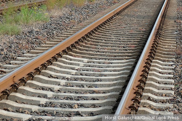 Железнодорожные пути повредили в Крыму