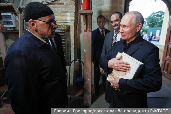 Муфтий: Визит Путина в Курбан-Байрам в Дагестан показал уважение президента к мусульманам