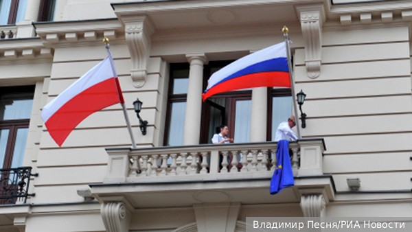 Эксперт: Дипломатический конфликт Варшавы и Москвы перейдет в экономическую плоскость