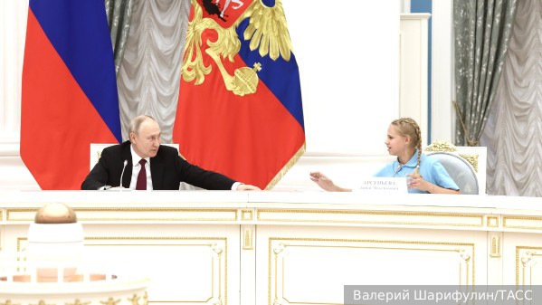 Ректор «Сенежа»: В России формируется новая управленческая элита, которая определит будущее страны
