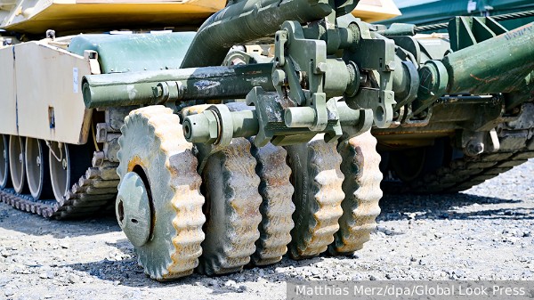 Politico: Запад решил ремонтировать поврежденную в боях технику вместо поставки Киеву новой