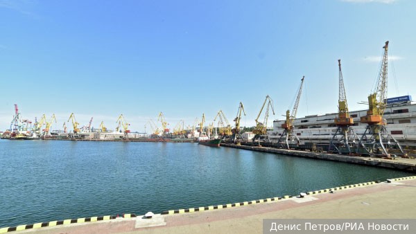 Полянский: Украина под прикрытием зерновой сделки накопила запасы вооружения в морских портах
