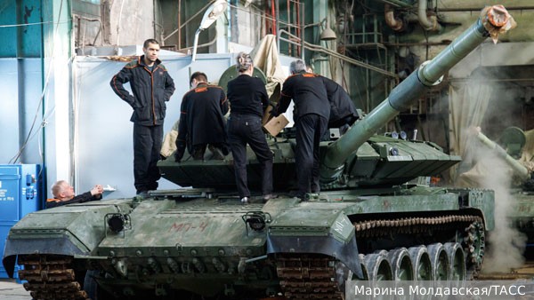 Вице-премьер Мантуров: ОПК нужно дополнительно более 16 тыс. специалистов для производства вооружения