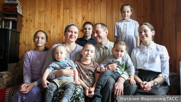 В Госдуме назвали осознанным выбором страны поддержку многодетных семей