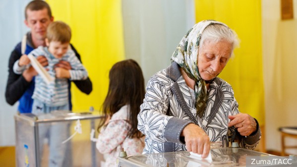 Выборы на Украине пугают Зеленского
