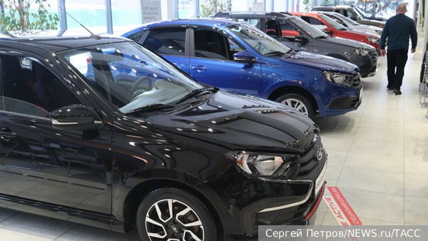 АвтоВАЗ и «Москвич» заявили о готовности обеспечить поставки авто для чиновников