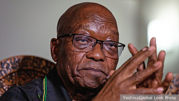 Бывший президент ЮАР Зума отпущен на свободу сразу же после прибытия в тюрьму