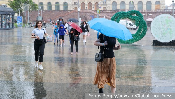 Жителей 14 регионов России предупредили о сильных дождях