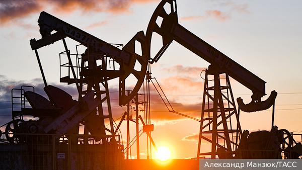 Орешкин спрогнозировал резкий рост доходов России от нефти и газа
