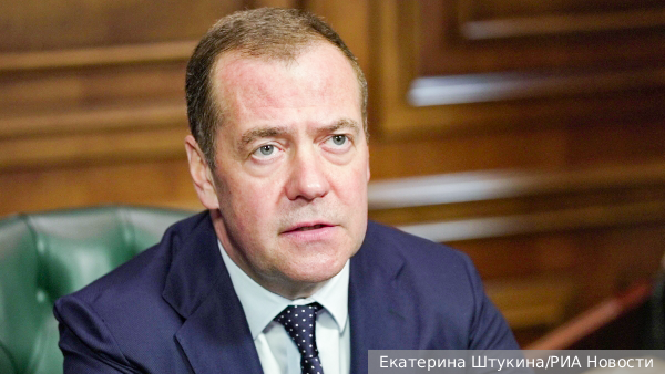 Медведев: Украине для вхождения в НАТО придется отказаться от Киева