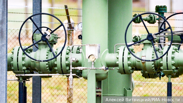 Эксперт: Отказом от транзита российского газа Украина угождает США