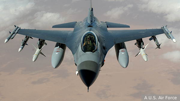 США одобрили передачу Данией и Нидерландами F-16 Украине